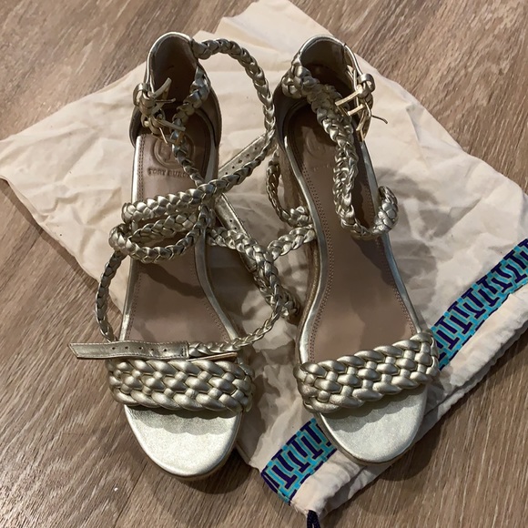 Like new, sold out Tory Burch gold espadrilles - Picture 2 of 4